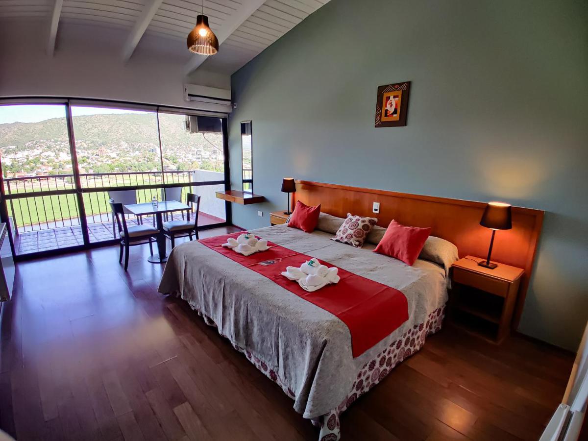 Hotel Distrito Hotel 3*